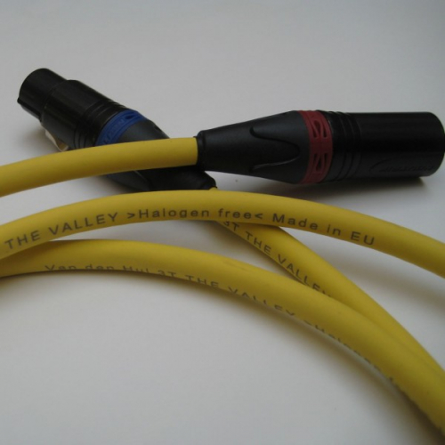 Foto di CAVO SEGNALE XLR VAN DEN HUL THE VALLEY 1M.