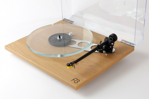 Foto di REGA PLANAR 3 GIRADISCHI LIGHT OAK